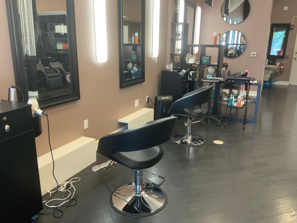 Salon Chair for rent