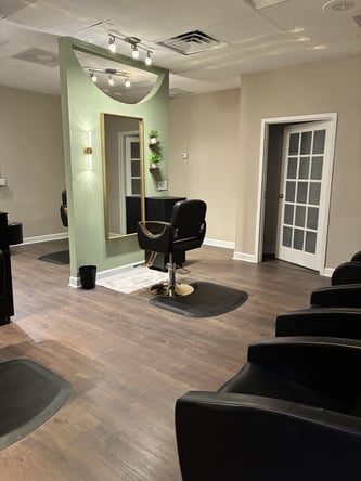 Move-In Ready Salon Suite for Lease | All Utilities Inc. | Sandy Springs, GA