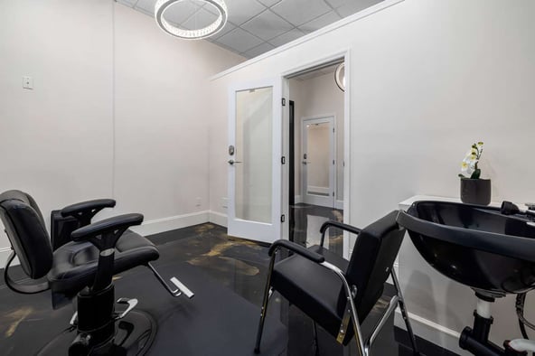 Luxury Salon Suites For Rent
