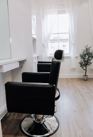 Work on Iconic Newbury St – Booth Rental Opportunity