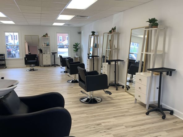 Salon suite feel, without all the hassle!