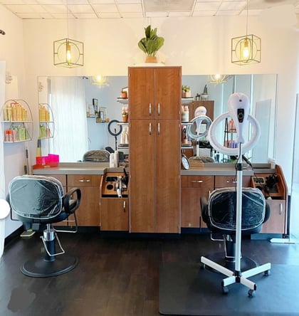 Sola Salon Studios in Tacoma, WA – Salon Suite for Rent