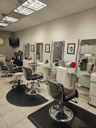 Arlington, VA — Hair & Nail Stations for Rent (Daily/Weekly)