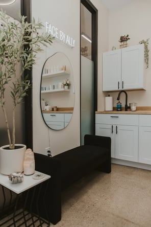 Daze Salon Suites (Private suites)