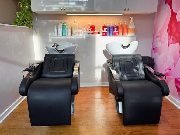 Rent a Chair at YEYA salon in Piedmont Ave. (Oakland CA)
