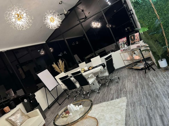 Bed Station, Hair Station, Private Suite and Nail Station Available