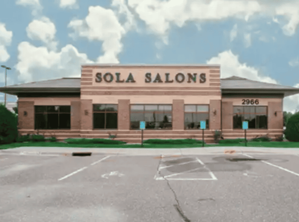 Sola Salon Studios in Maplewood, MN – Salon Suite for Rent