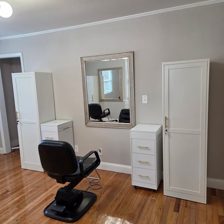 Booth Rent-Newly Renovated Salon West Ashley
