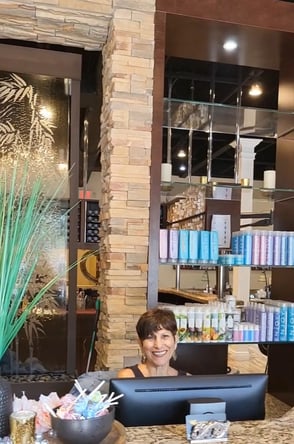 Flexible Chair Rental – Luxury Salon