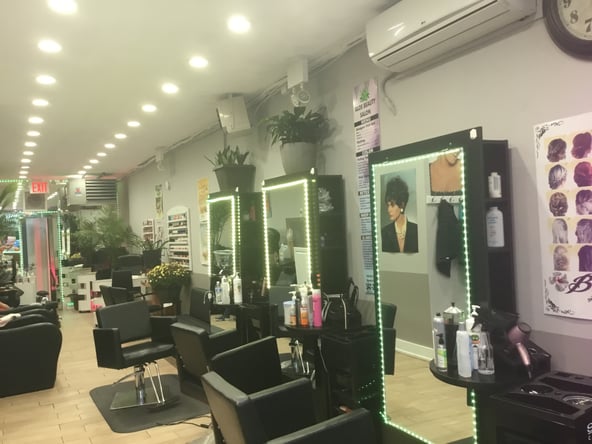 CHAIR RENTAL FOR EXPERIENCED HAIR STYLIST or NAIL TECH