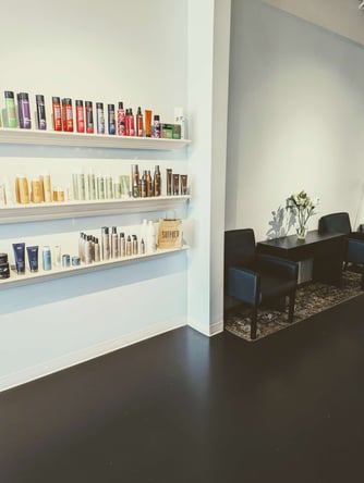 Beautiful Open Concept Salon in Southwest Fort Wayne