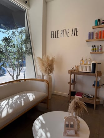 Salon Chair Available in Trendy Kenneth Village, Glendale