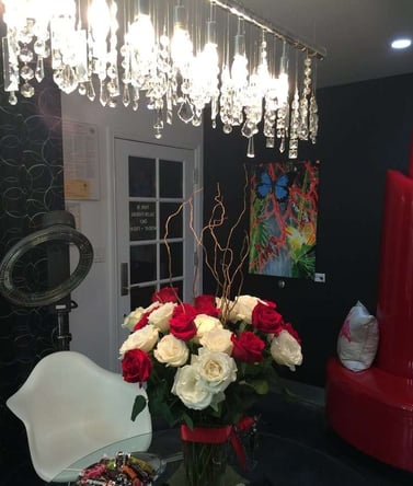 Studio 28 – Up class hair salon in Midtown Sacramento with chair for rent