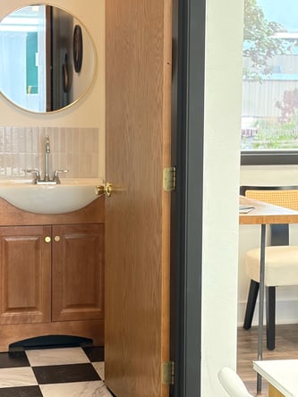 Turnkey Salon Chair Rentals Pay for what you need