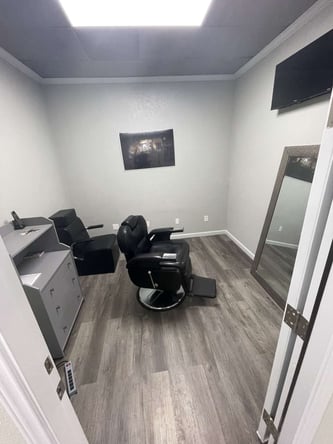 Salon suite for rent