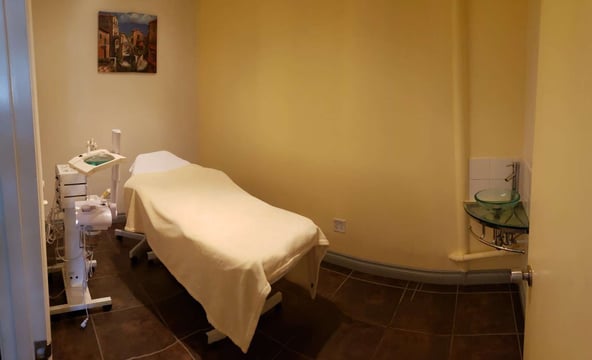 Lovely Suites in Northridge Salon for Lash Ext., Massage and more