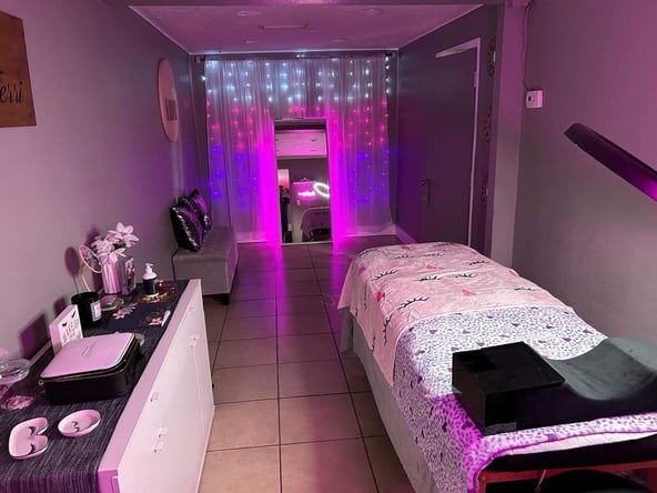 Barbershop & spa private room rental