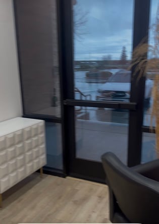 Salon Chair for Rent at Golden Cuts Color – San Rafael, CA