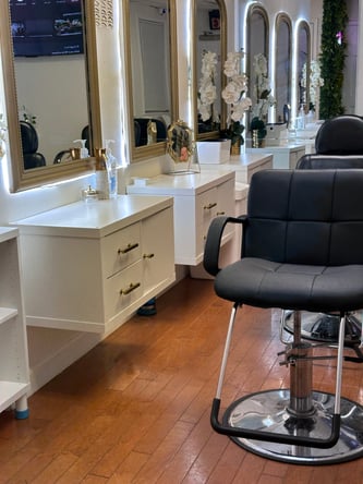 Chair/Booth Rental – Independent Stylist – Weekly & Monthly Options