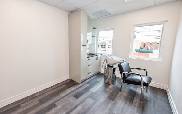 Window Suites for Beauty Pros in La Jolla Village