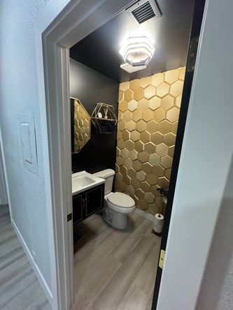 Honeycomb Salon Suites & Chairs for Hair, Barbers, Massage, & More in Glendale, AZ