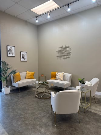 Semi-Private Styling Stations at La Bella Vita Salon — Torrance