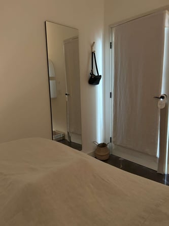Esthetician Suite Daily Rental in Huntington Beach
