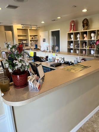 Rooms for Rent $150.00 wk. at a Hair Replacement salon Leesburg, FL