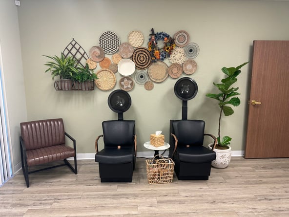 Beautiful Salon Located In The Heart Of Folsom