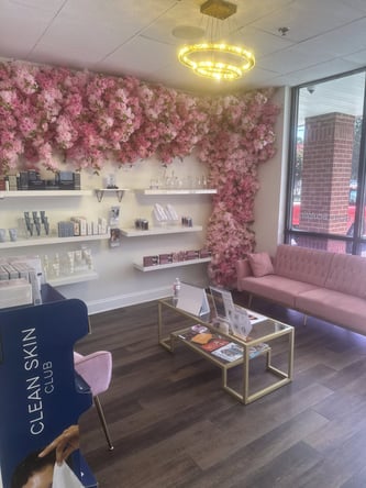 Affordable Booth & Room Rentals – Perfect for Lash Techs, MUA’s, & Beauty Pros!