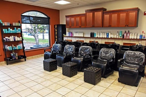 Hair and Nail Stations for rent in Brookfield, Wisconsin