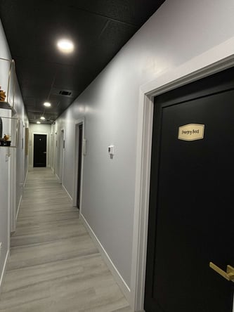 Honeycomb Salon Suites & Chairs for Rent in Glendale, AZ