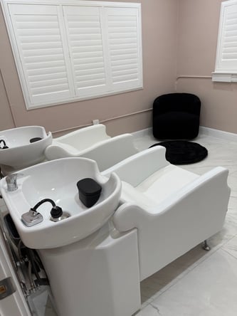 Salon Chair for Rent at Golden Cuts Color – San Rafael, CA