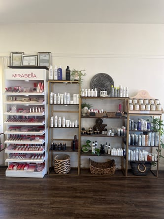 Salon Stations for Rent on Miracle Mile in Stockton