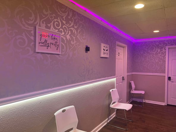 Be your own boss today make your own hours keep 100% of your profits!!! Salon Suites Available