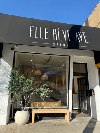Salon Chair Available in Trendy Kenneth Village, Glendale