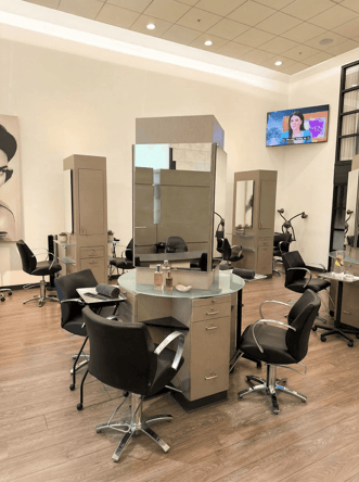 Upscale Scottsdale Salon | 3 Chair Rental | 2 Weeks Free | Prime Location
