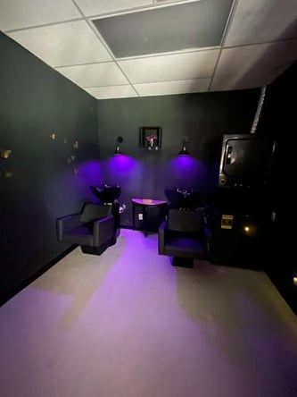 TYMS (Salon) SUITES rooms available