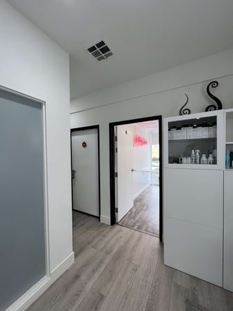 ✨ Sub Lease Esthetician/Lash Artist room