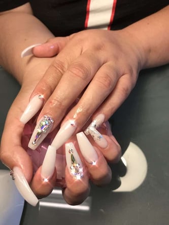 Sola Salon Studios in El Cerrito, CA – Salon Suite for Rent