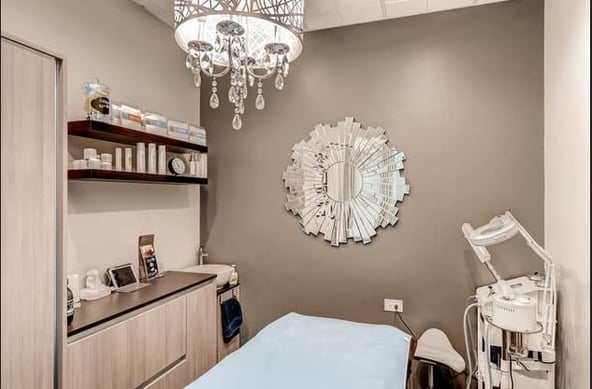 Sola Salon Studios in Sioux City, IA – Salon Suite for Rent