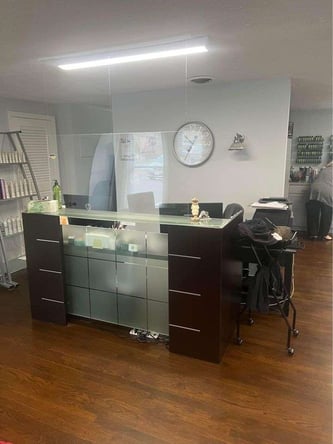Full Service Salon Chair for Rent