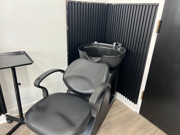 Brooklyn Beauty Booth Rental | $175/Week Founding Rate | WiFi + Utilities Included