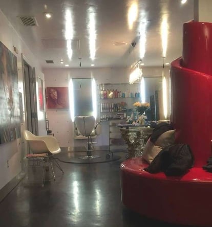 Studio 28 – Up class hair salon in Midtown Sacramento with chair for rent