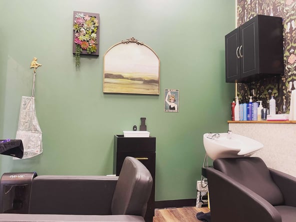 BE YOUR OWN BOSS! BRAND NEW LUXE SALON SUITES