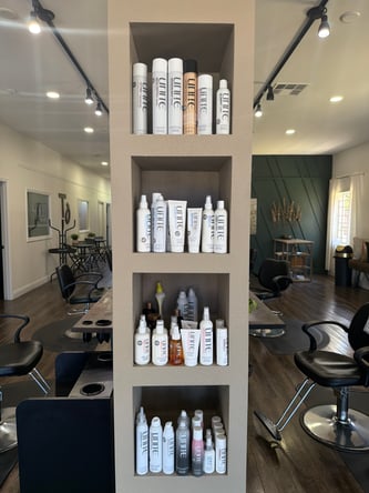Salon Stations for Rent on Miracle Mile in Stockton