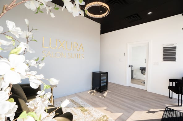 Luxura Salon Suites – Upscale Private Suites for Beauty Pros