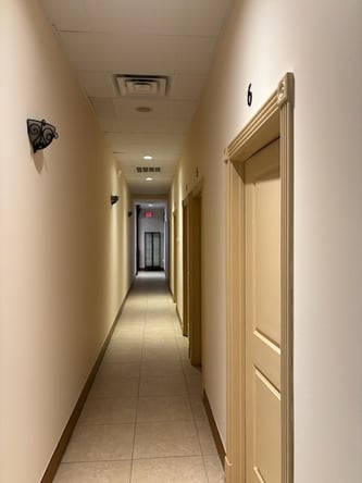 Private Suites in 4.9★ Luxury Nail Salon – Built-In Clientele Pipeline | Sugar Land Prime Location