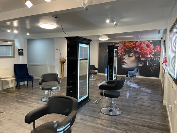 Modern Sophisticated/ Affordable Chair & Private Studio Rental