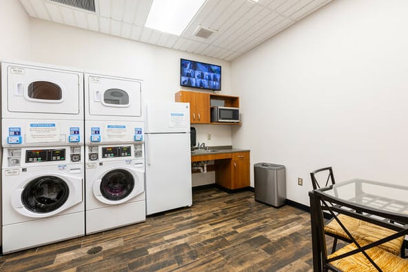 Sola Salon Studios in Springfield, VA – Salon Suite for Rent